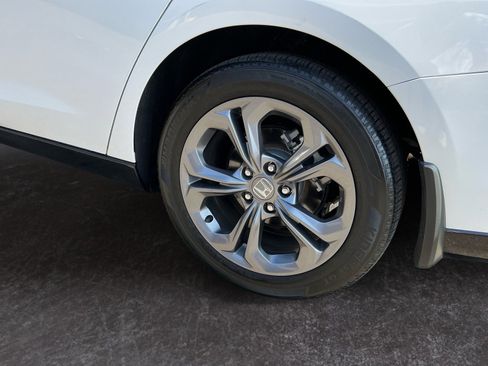 Used 2024 Honda Accord EX-L image 9