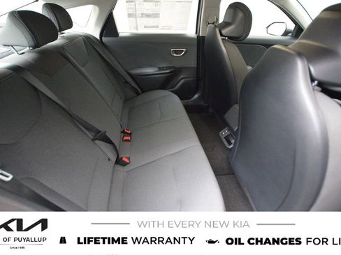 New 2025 Kia K4 LXS image 14