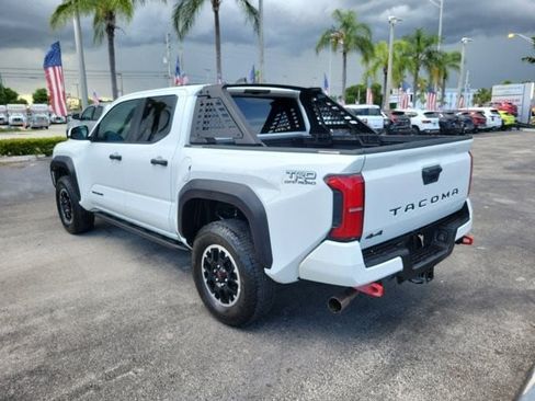 Used 2024 Toyota Tacoma TRD Off-Road AWD/4WD image 5