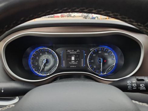 Used 2023 Chrysler Voyager LX FWD image 23