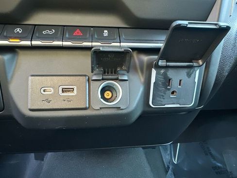 Used 2022 Chevrolet Silverado 1500 Custom image 37