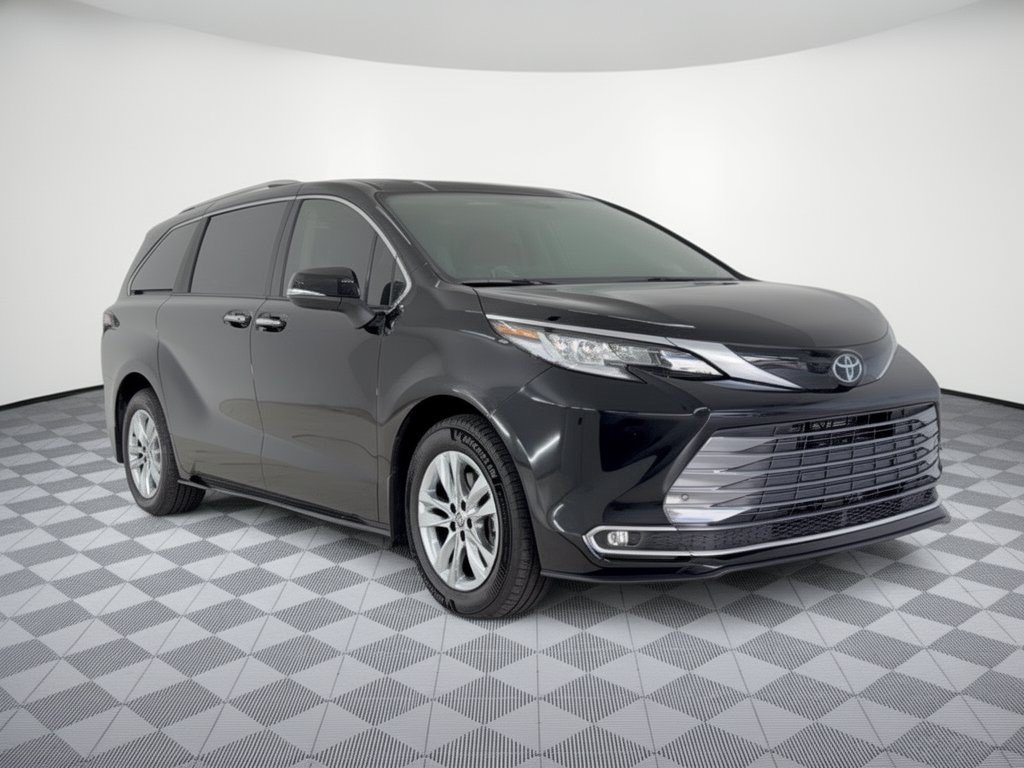Certified 2026 Toyota Sienna Limited FWD image 7