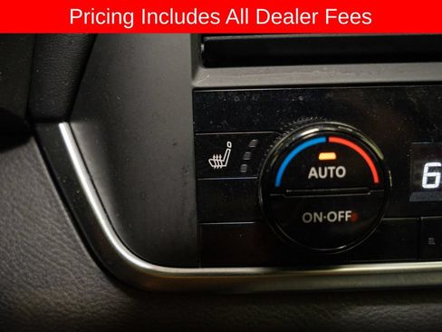 Certified 2023 Nissan Rogue SV w/ SV Premium B Package AWD/4WD image 16