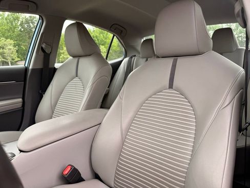 Used 2024 Toyota Camry SE FWD image 13