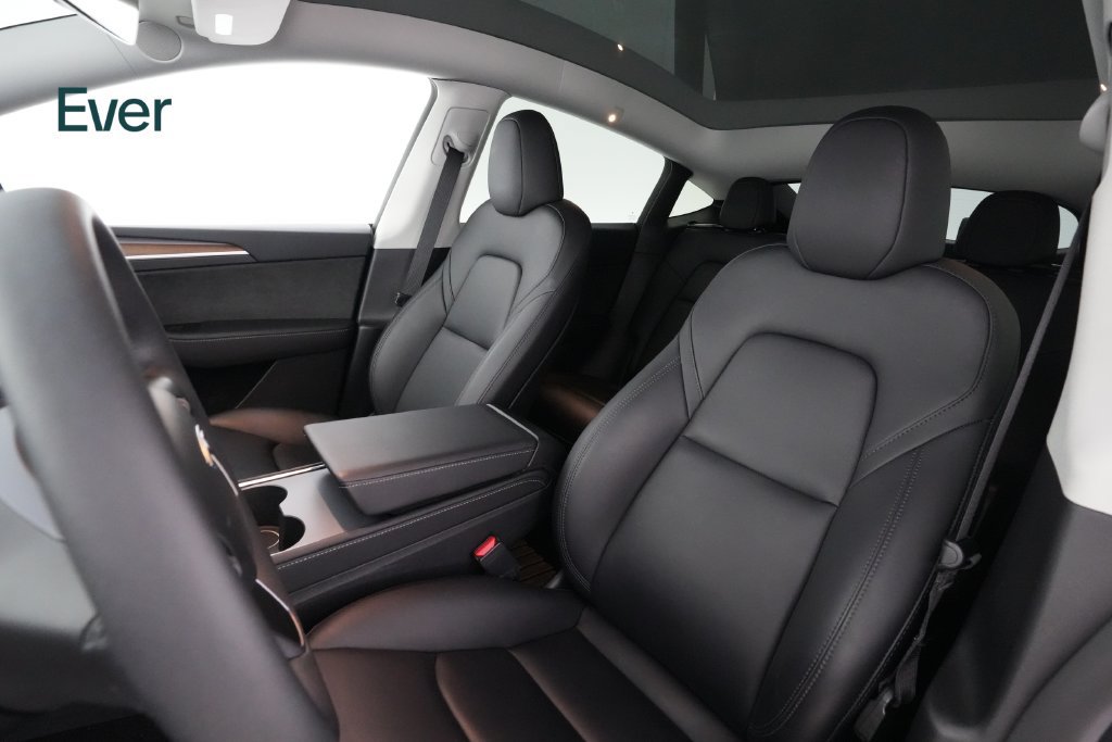 Used 2024 Tesla Model Y Long Range AWD/4WD image 4