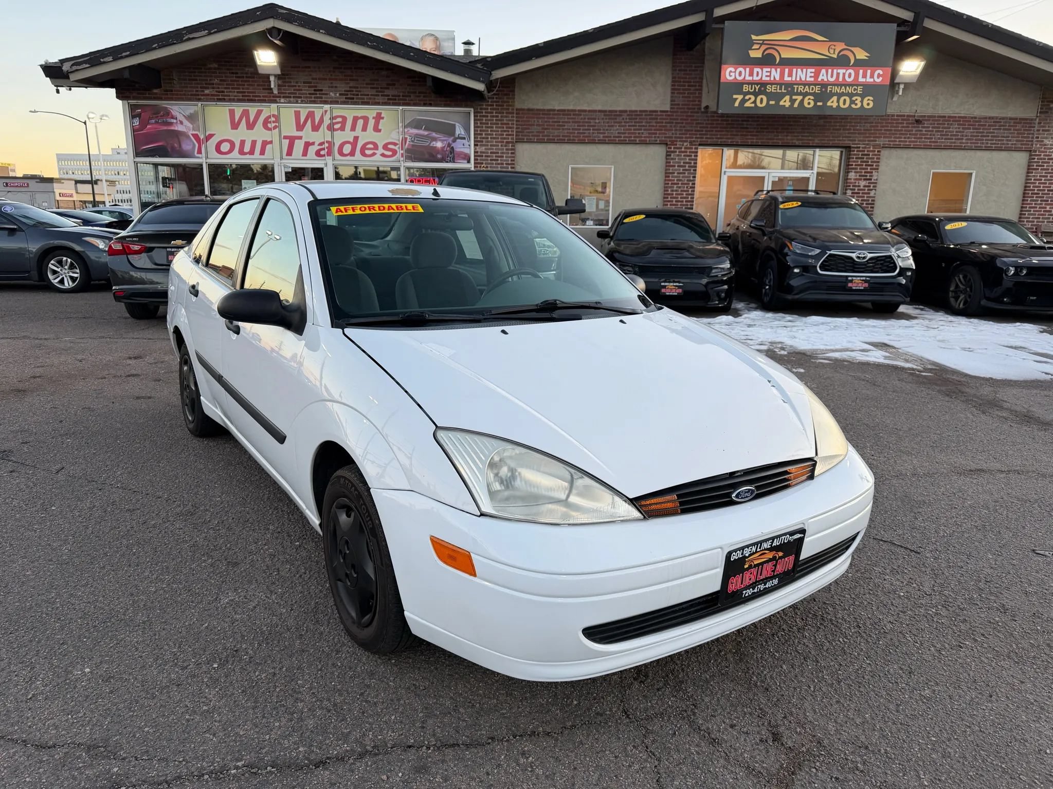 Used 2004 Ford Focus LX FWD image 2
