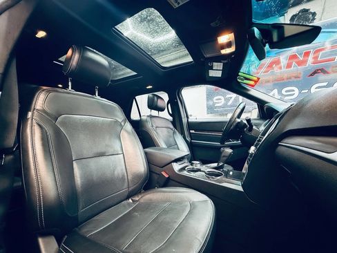 Used 2017 Ford Explorer Limited w/ Equipment Group 303A image 4