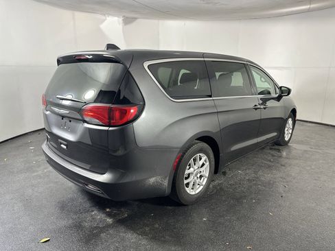 Used 2021 Chrysler Voyager LX w/ Cold Weather Group image 11