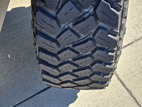 Used 2023 Jeep Gladiator Sport image 13