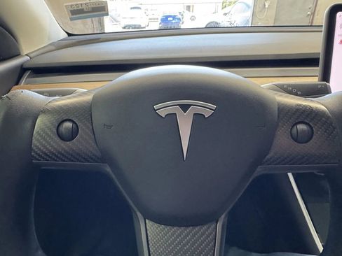 Used 2020 Tesla Model Y Long Range image 19