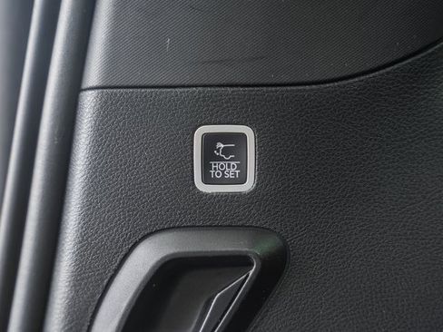 Used 2022 Jeep Wagoneer Series III w/ Premium Group I image 13