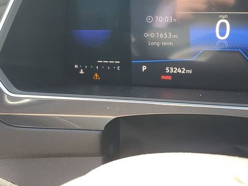 Used 2023 Volkswagen Tiguan SE image 30