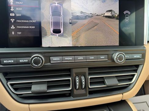 Used 2021 Porsche Macan S image 34