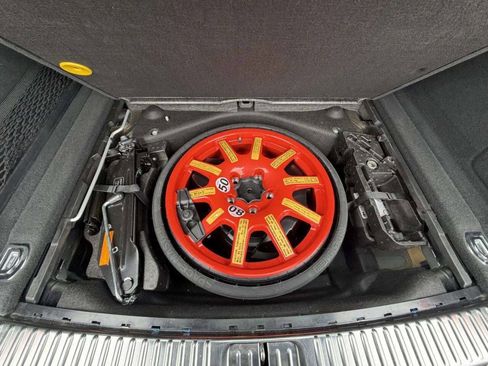 Used 2015 Porsche Cayenne S image 23