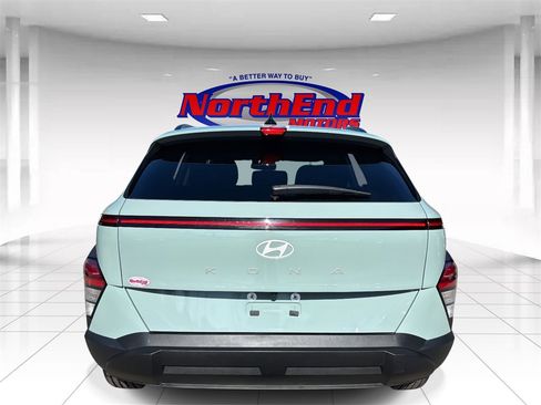 Used 2024 Hyundai Kona SEL image 4