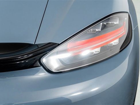 Used 2017 Porsche 718 Cayman Base image 13