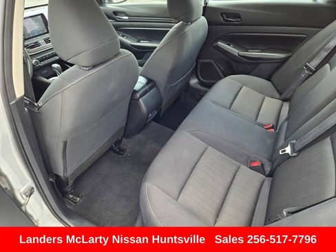 Used 2024 Nissan Altima 2.5 SV FWD image 14