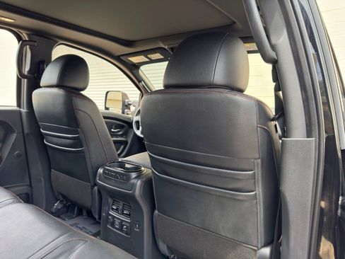 Used 2021 Nissan Titan PRO-4X w/ Pro-4x Convenience Package AWD/4WD image 33