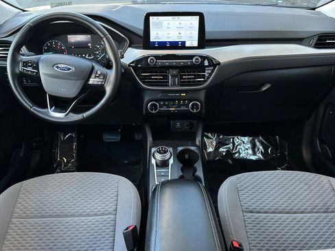 Certified 2022 Ford Escape SE w/ SE Sport Appearance Package image 12