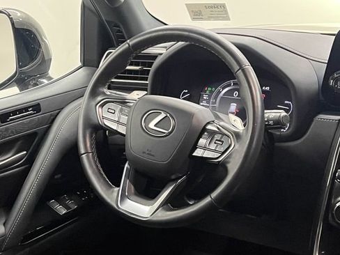 Used 2024 Lexus LX 600 4WD w/ Interior Upgrade Package image 15