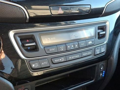Used 2023 Honda Passport Elite image 19