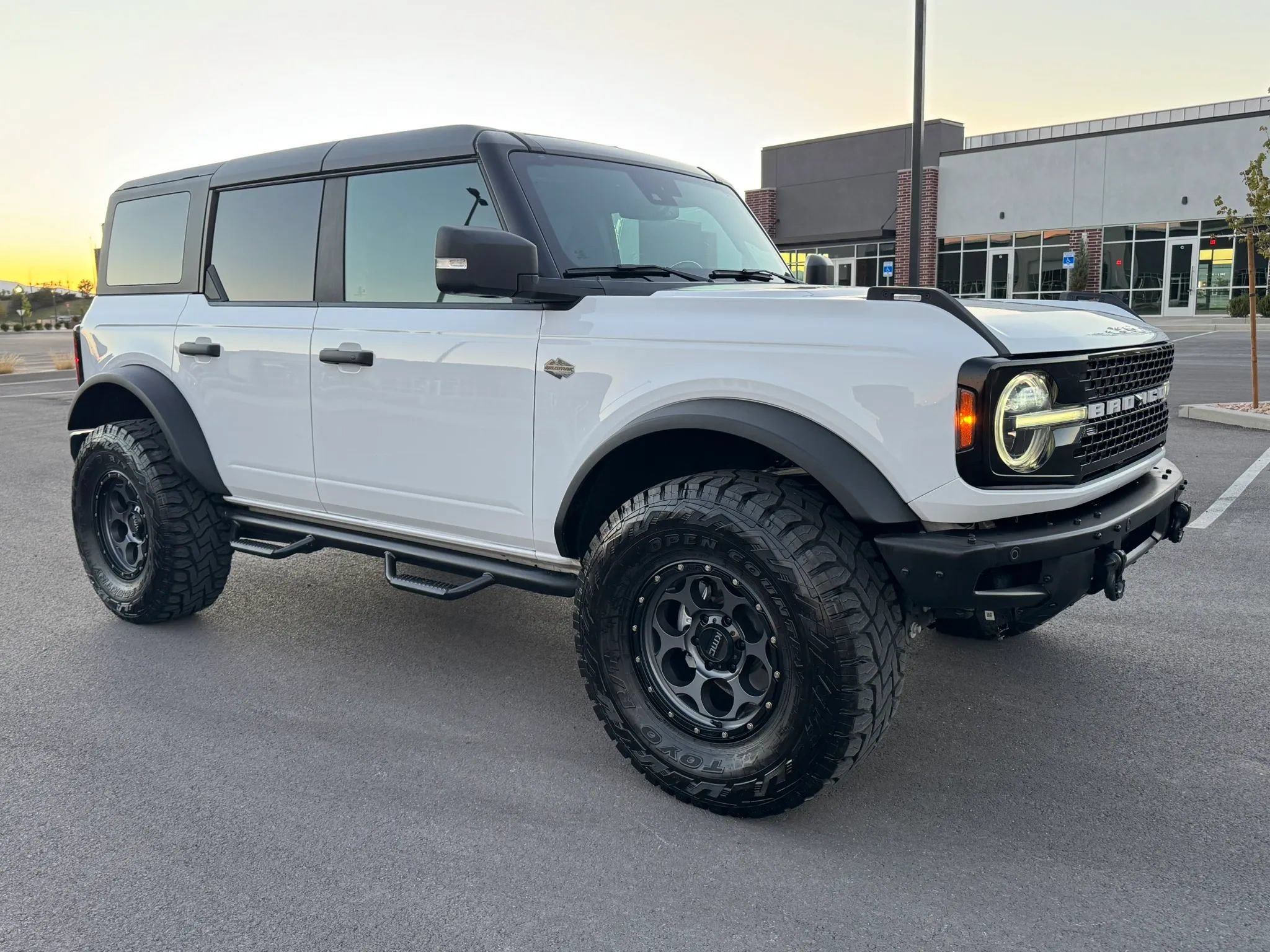 Used 2023 Ford Bronco Wildtrak AWD/4WD image 10