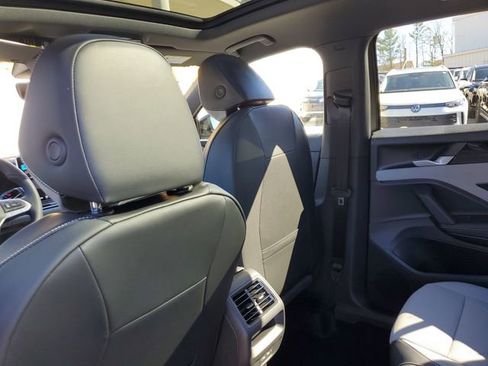 New 2026 Volkswagen Tiguan SE R-Line image 11