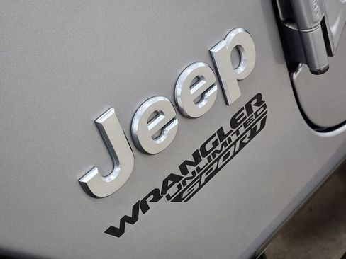 Used 2021 Jeep Wrangler Unlimited Sport S image 25