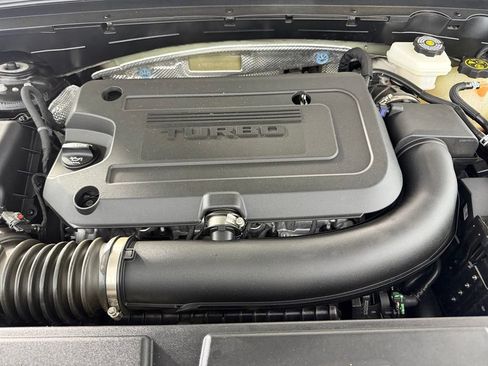 Used 2023 Buick Envision Avenir AWD/4WD image 37