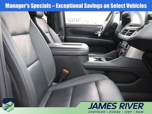 Used 2024 Chevrolet Suburban LT AWD/4WD image 9
