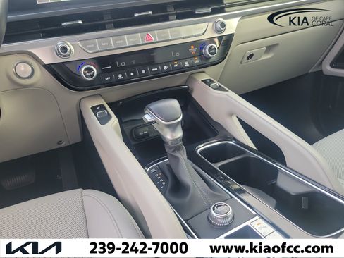 Certified 2025 Kia Telluride S FWD image 21