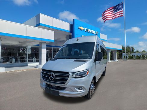 Used 2022 Mercedes-Benz Sprinter 3500 image 7