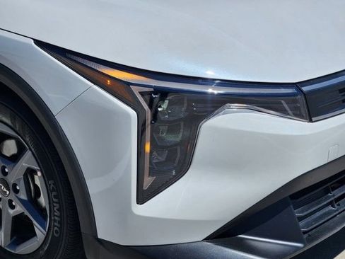 Used 2025 Kia K4 LXS image 9