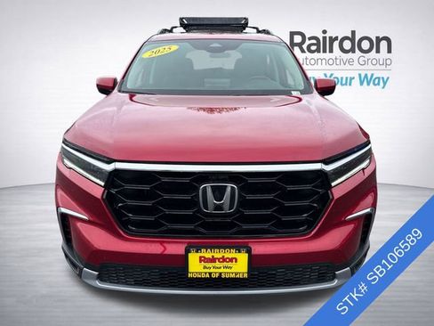Used 2025 Honda Pilot Touring image 2