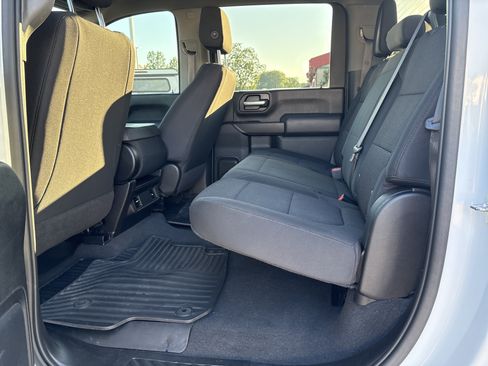 Used 2022 Chevrolet Silverado 2500 Custom w/ Custom Convenience Package AWD/4WD image 14