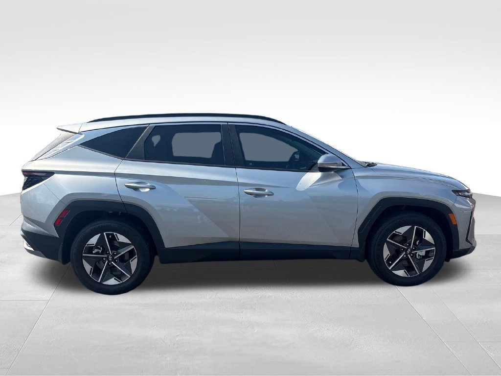 Used 2025 Hyundai Tucson SEL FWD image 6