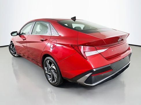 Certified 2024 Hyundai Elantra Limited image 5