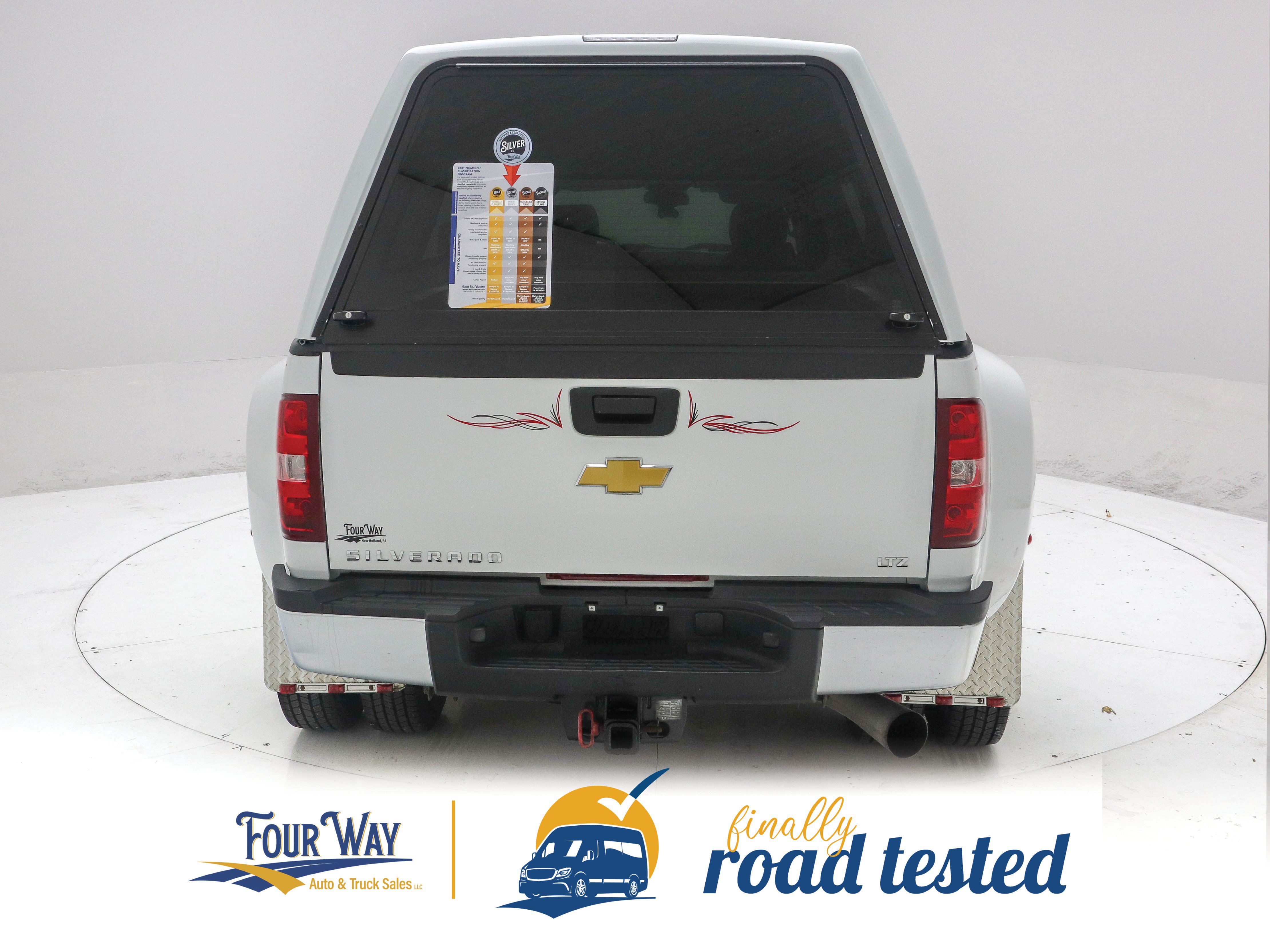 Used 2012 Chevrolet Silverado 3500 LTZ w/ Snow Plow Prep Package AWD/4WD image 5