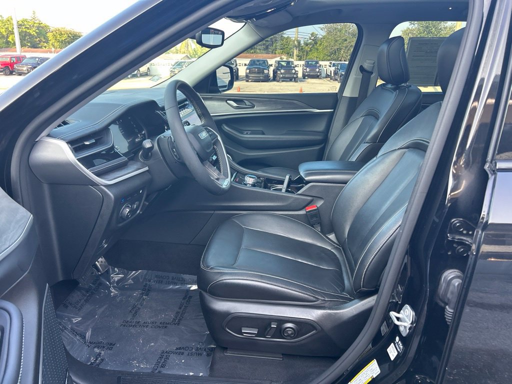 Used 2022 Jeep Grand Cherokee Limited 4xe AWD/4WD image 9