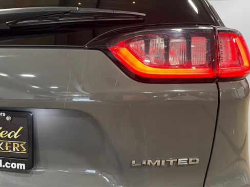 Used 2020 Jeep Cherokee Limited AWD/4WD image 46