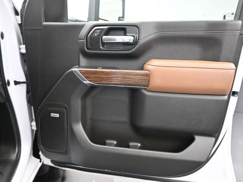 Used 2022 Chevrolet Silverado 2500 High Country w/ Safety Package II image 56