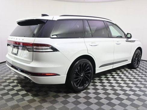 New 2026 Lincoln Aviator Reserve AWD/4WD image 7