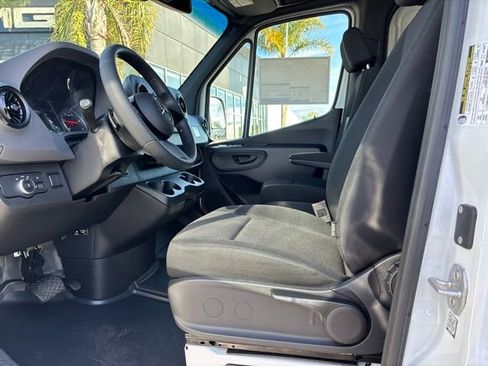 New 2026 Mercedes-Benz Sprinter 2500 image 14