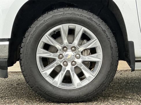 Used 2019 Chevrolet Silverado 1500 LTZ image 24