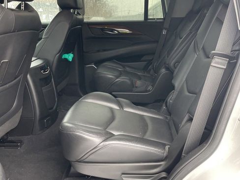 Used 2018 Cadillac Escalade Luxury w/ LPO, Radiant Package image 18