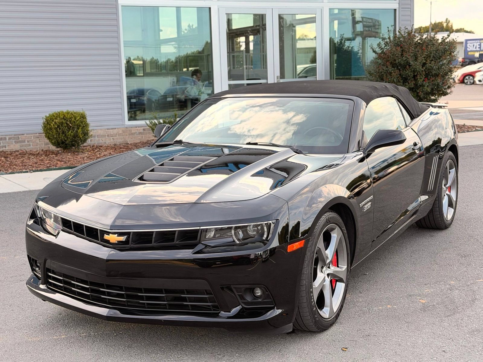 Used 2014 Chevrolet Camaro SS w/ RS Package RWD image 11