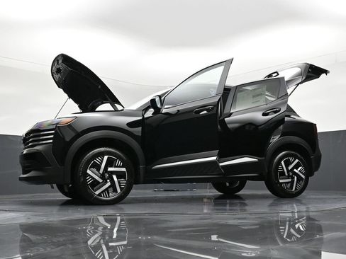 New 2026 Nissan Kicks SV image 35