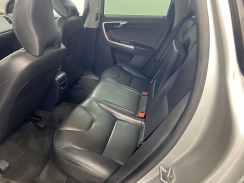 Used 2017 Volvo XC60 T5 Inscription w/ Preferred Option Package AWD/4WD image 11