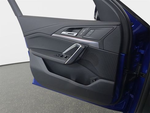 Used 2025 BMW X2 xDrive28i w/ M Sport Package image 28