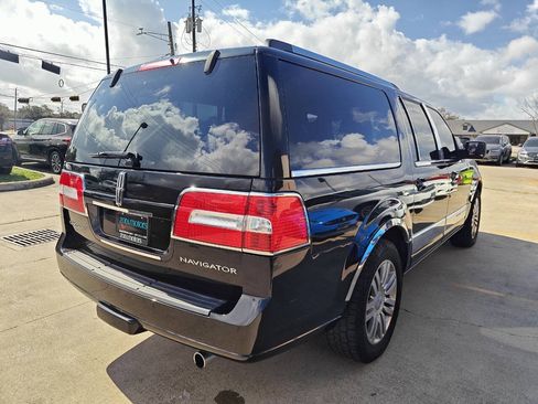 Used 2008 Lincoln Navigator L 4WD image 7